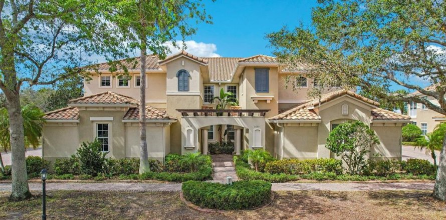 Condo in Sun City Center, Florida, 3 bedrooms № 2122595