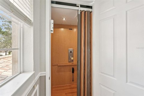 Condo in Sun City Center, Florida, 3 bedrooms № 2122595 - photo 5