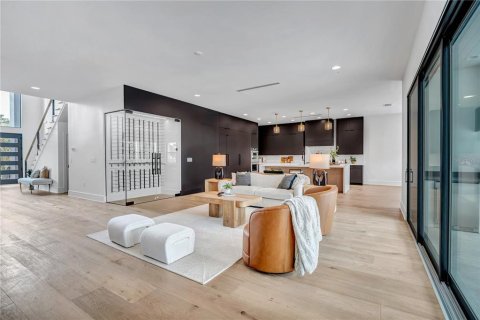Купить виллу или дом в Тампа, Флорида 10 комнат, 464.88м2, № 1556545 - фото 7