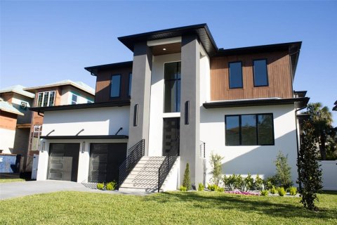 Купить виллу или дом в Тампа, Флорида 10 комнат, 464.88м2, № 1556545 - фото 1