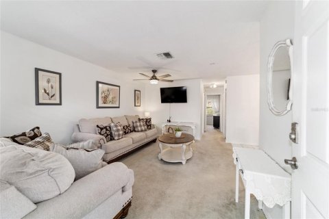 Touwnhouse à vendre à Ocala, Floride: 2 chambres, 85.84 m2 № 1761534 - photo 8