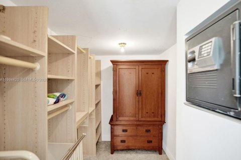 Купить кондоминиум в Форт-Лодердейл, Флорида 2 спальни, 117.43м2, № 2060833 - фото 24