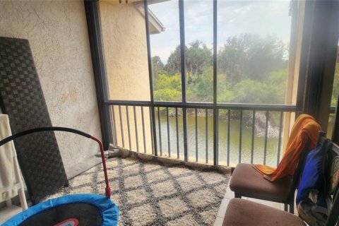 Condo in Venice, Florida, 2 bedrooms  № 2110849 - photo 10