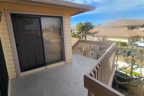 Condo in Venice, Florida, 2 bedrooms  № 2110849 - photo 11