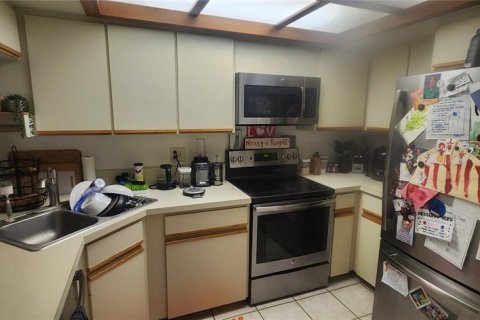 Condo in Venice, Florida, 2 bedrooms  № 2110849 - photo 6