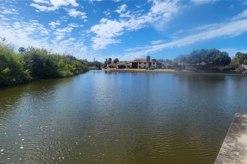 Condo in Venice, Florida, 2 bedrooms  № 2110849 - photo 14