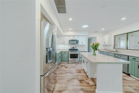 Villa ou maison à vendre à New Smyrna Beach, Floride: 4 chambres, 242.2 m2 № 2142842 - photo 22