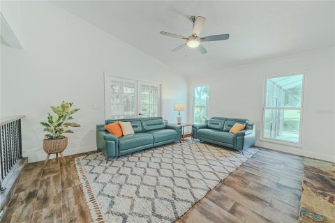 Villa ou maison à vendre à New Smyrna Beach, Floride: 4 chambres, 242.2 m2 № 2142842 - photo 19