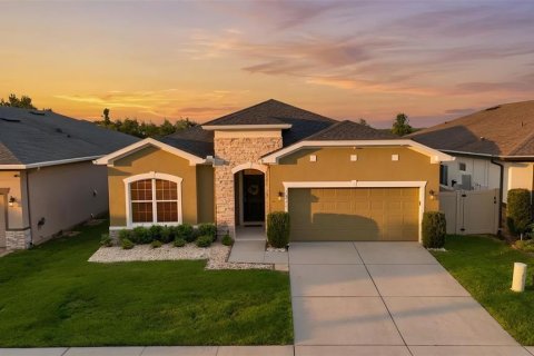 Casa en Clermont, Florida 4 dormitorios, 204.85 m2 № 2110210