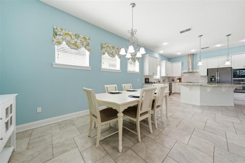 House in Clermont, Florida 4 bedrooms, 204.85 sq.m. № 2110210 - photo 17