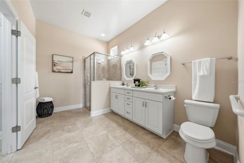 House in Clermont, Florida 4 bedrooms, 204.85 sq.m. № 2110210 - photo 6