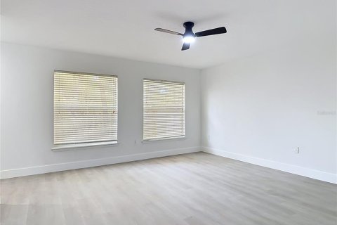 Casa en venta en Deltona, Florida, 3 dormitorios, 148.64 m2 № 2228246 - foto 25
