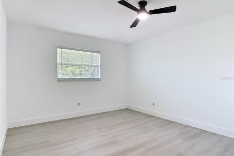Casa en venta en Deltona, Florida, 3 dormitorios, 148.64 m2 № 2228246 - foto 26