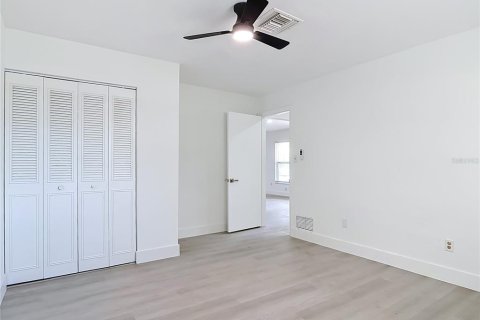 Casa en venta en Deltona, Florida, 3 dormitorios, 148.64 m2 № 2228246 - foto 28