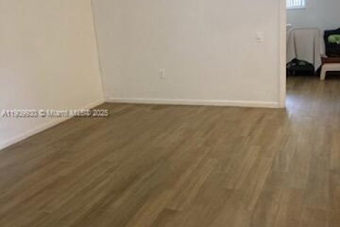 Copropriété à vendre à Tamarac, Floride: 2 chambres, 88.26 m2 № 1969633 - photo 11