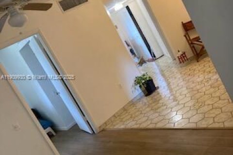 Copropriété à vendre à Tamarac, Floride: 2 chambres, 88.26 m2 № 1969633 - photo 8