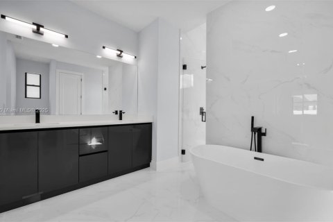 Купить виллу или дом в Кейп-Корал, Флорида 4 спальни, № 1975419 - фото 29