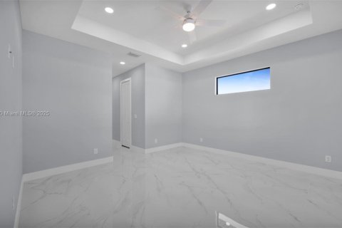 Купить виллу или дом в Кейп-Корал, Флорида 4 спальни, № 1975419 - фото 22