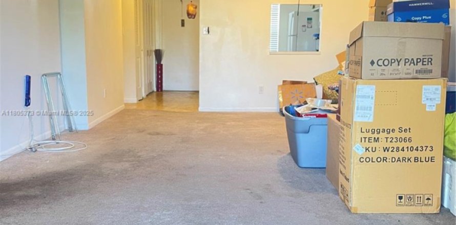 Condo in Tamarac, Florida, 2 bedrooms  № 1961004