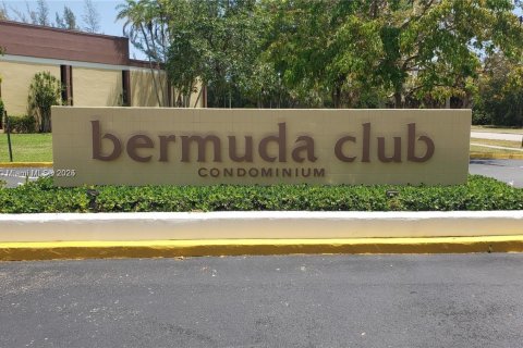 Condo in Tamarac, Florida, 2 bedrooms  № 1961004 - photo 13