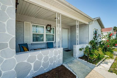 Casa en venta en Port Richey, Florida, 2 dormitorios, 137.5 m2 № 1722204 - foto 2