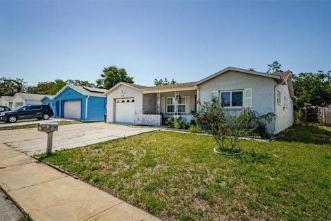Casa en venta en Port Richey, Florida, 2 dormitorios, 137.5 m2 № 1722204 - foto 3