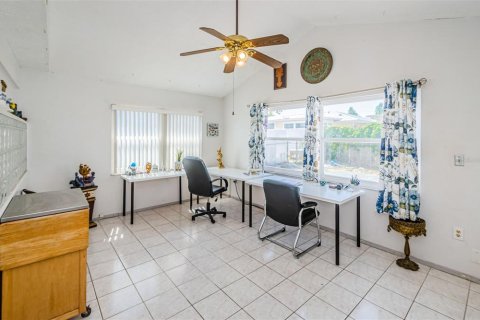 Casa en venta en Port Richey, Florida, 2 dormitorios, 137.5 m2 № 1722204 - foto 14