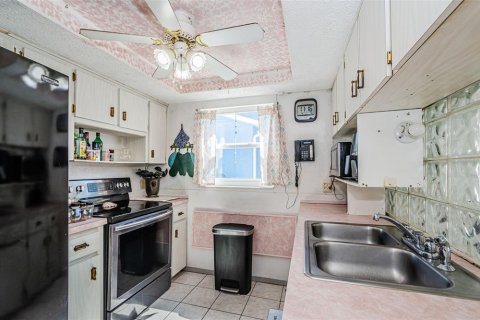 Casa en venta en Port Richey, Florida, 2 dormitorios, 137.5 m2 № 1722204 - foto 9