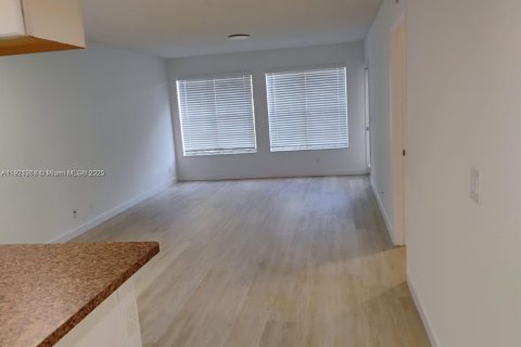 Купить кондоминиум в Бока-Ратон, Флорида 1 спальня, 65.03м2, № 1976145 - фото 1