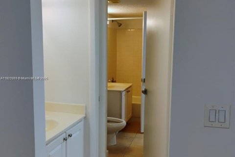 Купить кондоминиум в Бока-Ратон, Флорида 1 спальня, 65.03м2, № 1976145 - фото 8