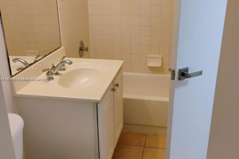 Купить кондоминиум в Бока-Ратон, Флорида 1 спальня, 65.03м2, № 1976145 - фото 10