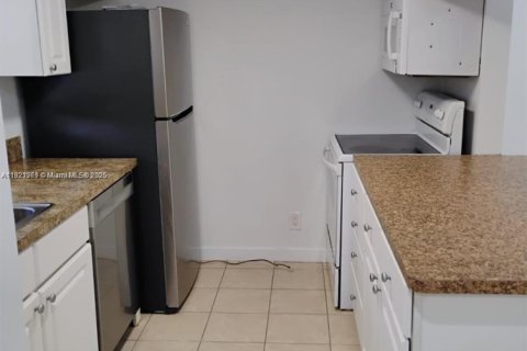 Купить кондоминиум в Бока-Ратон, Флорида 1 спальня, 65.03м2, № 1976145 - фото 2