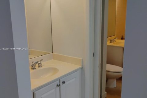 Купить кондоминиум в Бока-Ратон, Флорида 1 спальня, 65.03м2, № 1976145 - фото 11