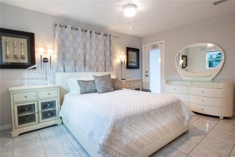 Commercial property in Wilton Manors, Florida 189.71 sq.m. № 2013619 - photo 14