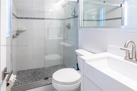 Commercial property in Wilton Manors, Florida 189.71 sq.m. № 2013619 - photo 13