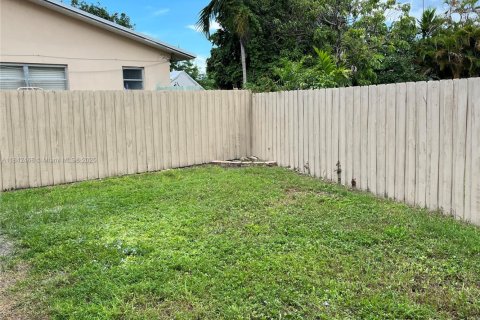 Touwnhouse à louer à Miami, Floride: 3 chambres, 130.06 m2 № 1834167 - photo 8