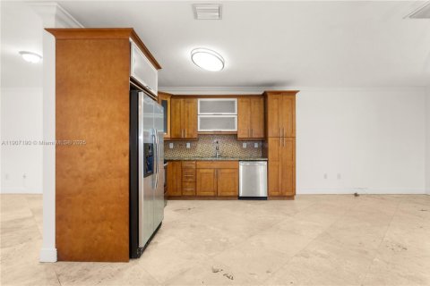 Townhouse in Miami, Florida 3 bedrooms, 223.34 sq.m. № 2012669 - photo 11