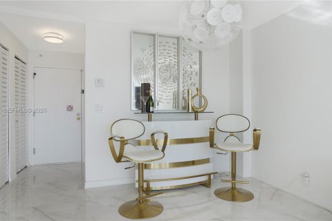 Copropriété à vendre à Hallandale Beach, Floride: 2 chambres, 94.76 m2 № 2000079 - photo 13