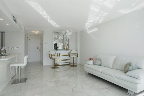 Copropriété à vendre à Hallandale Beach, Floride: 2 chambres, 94.76 m2 № 2000079 - photo 4