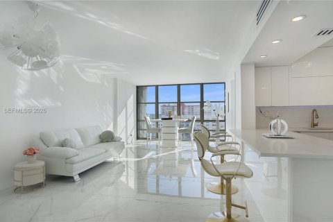Condo à Hallandale Beach, Floride, 2 chambres  № 2000079