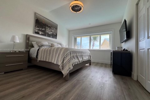 Condo in St. Lucie, Florida, 2 bedrooms  № 2012919 - photo 15