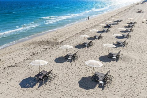Condo in Fort Lauderdale, Florida, 3 bedrooms № 2076467 - photo 4
