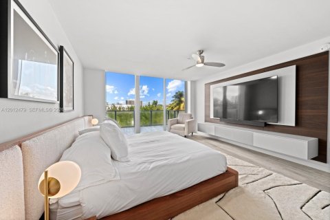 Condo in Fort Lauderdale, Florida, 3 bedrooms № 2076467 - photo 19