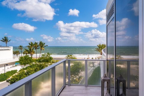 Condo in Fort Lauderdale, Florida, 3 bedrooms № 2076467 - photo 17
