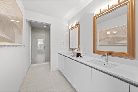 Condo in Fort Lauderdale, Florida, 3 bedrooms № 2076467 - photo 27