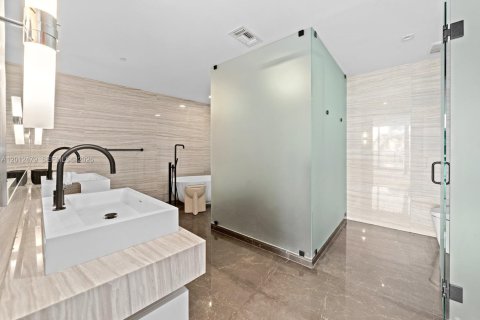 Condo in Fort Lauderdale, Florida, 3 bedrooms № 2076467 - photo 22