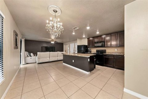 Villa ou maison à vendre à Lakeland, Floride: 4 chambres, 174.66 m2 № 2416904 - photo 4
