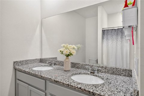 House in Poinciana, Florida 3 bedrooms, 148.64 sq.m. № 2210317 - photo 23