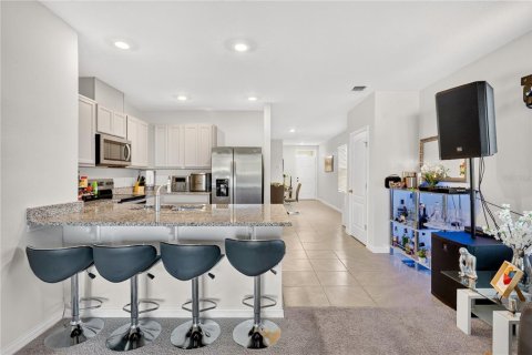 House in Poinciana, Florida 3 bedrooms, 148.64 sq.m. № 2210317 - photo 13