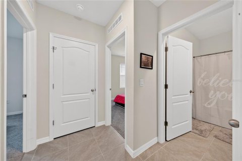 House in Poinciana, Florida 3 bedrooms, 148.64 sq.m. № 2210317 - photo 26